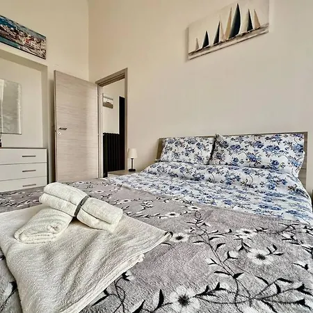 Graziosa Casa In Centro Storico Appartamento