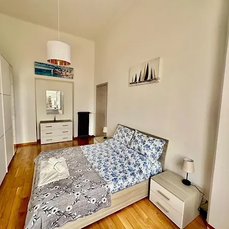 Graziosa Casa In Centro Storico Apartment